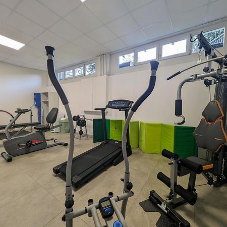 Paradeisos Residence Sas Somma Lombardo Eksteriør billede